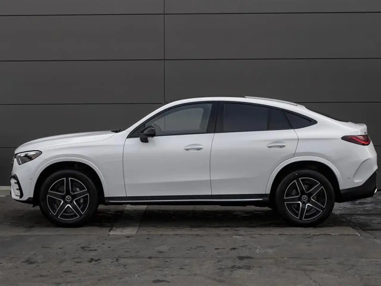 Mercedes-Benz GLC снимка Mercedes-Benz GLC