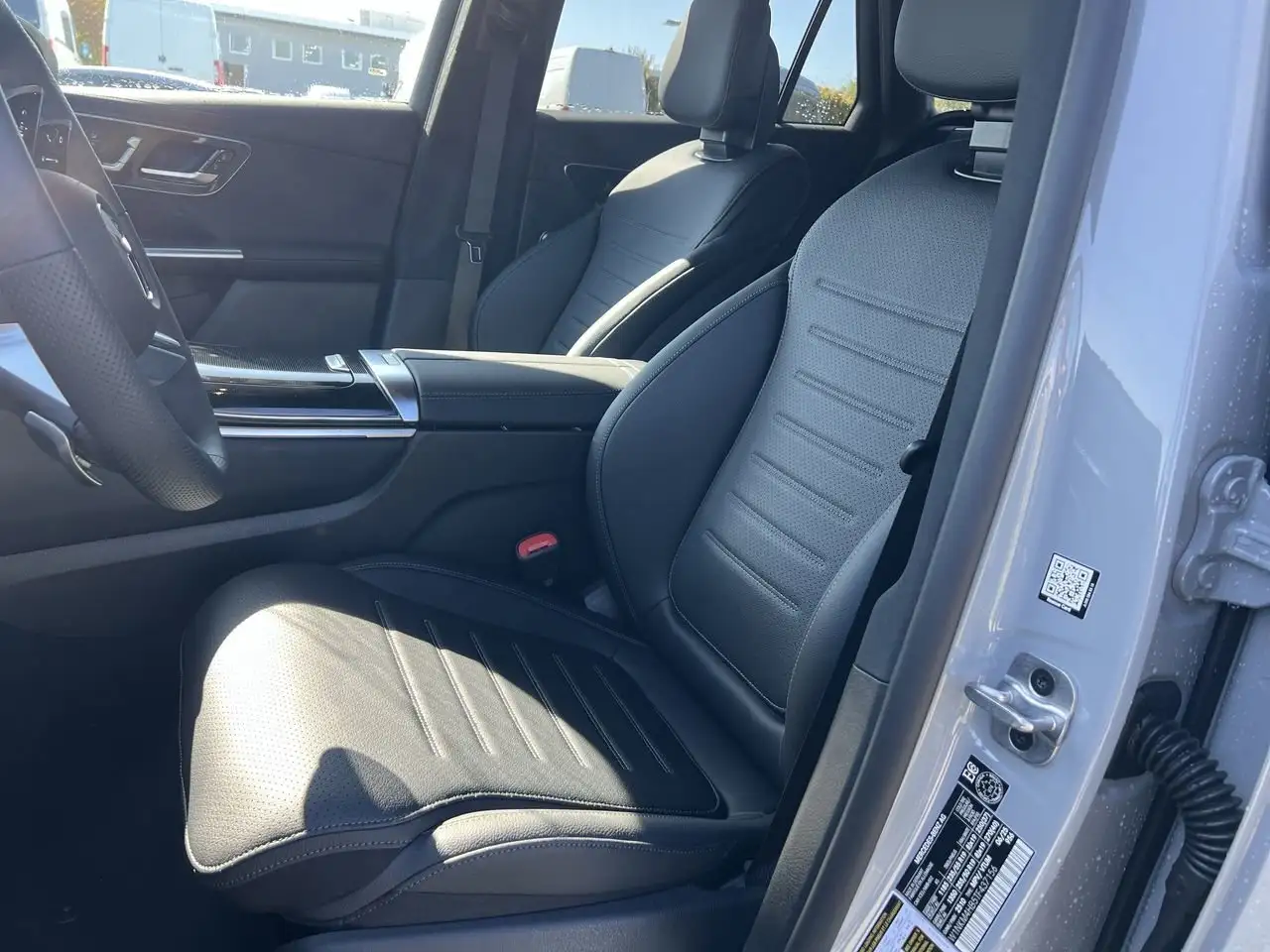Mercedes-Benz GLC снимка Mercedes-Benz GLC