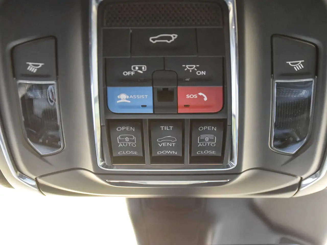 Jeep Grand Cherokee снимка Jeep Grand Cherokee