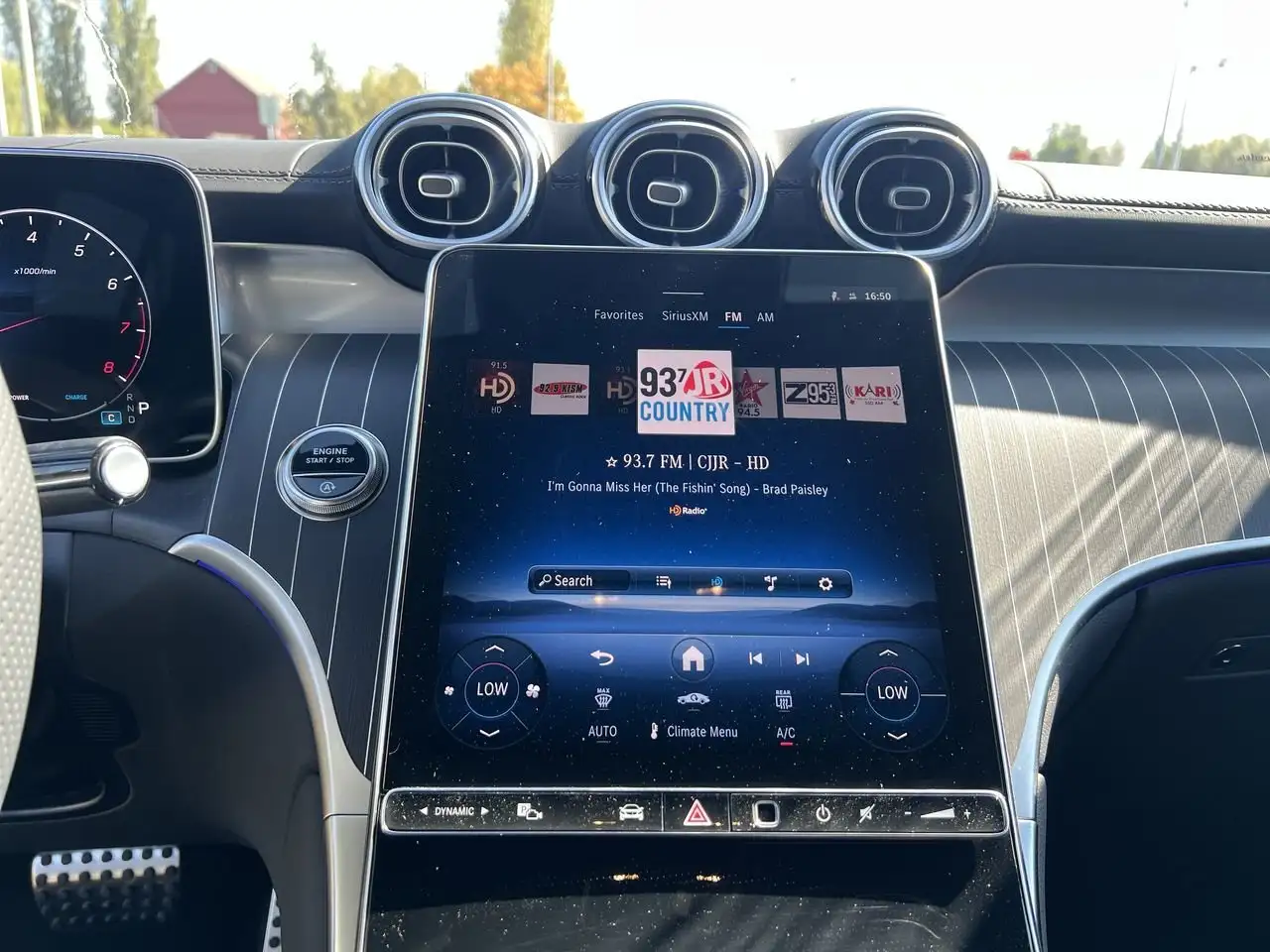 Mercedes-Benz GLC снимка Mercedes-Benz GLC