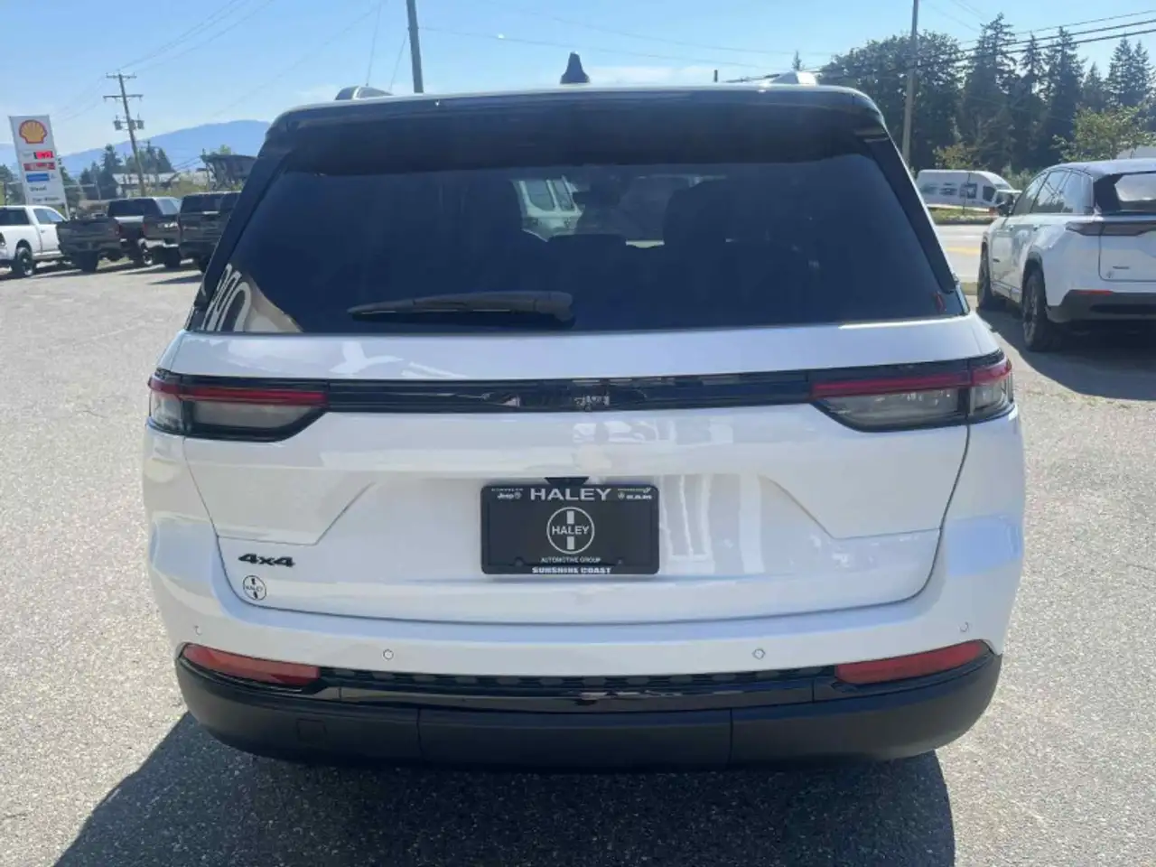 Jeep Grand Cherokee снимка Jeep Grand Cherokee