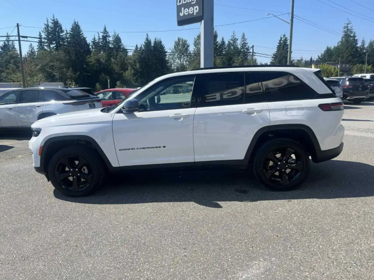 Jeep Grand Cherokee снимка Jeep Grand Cherokee