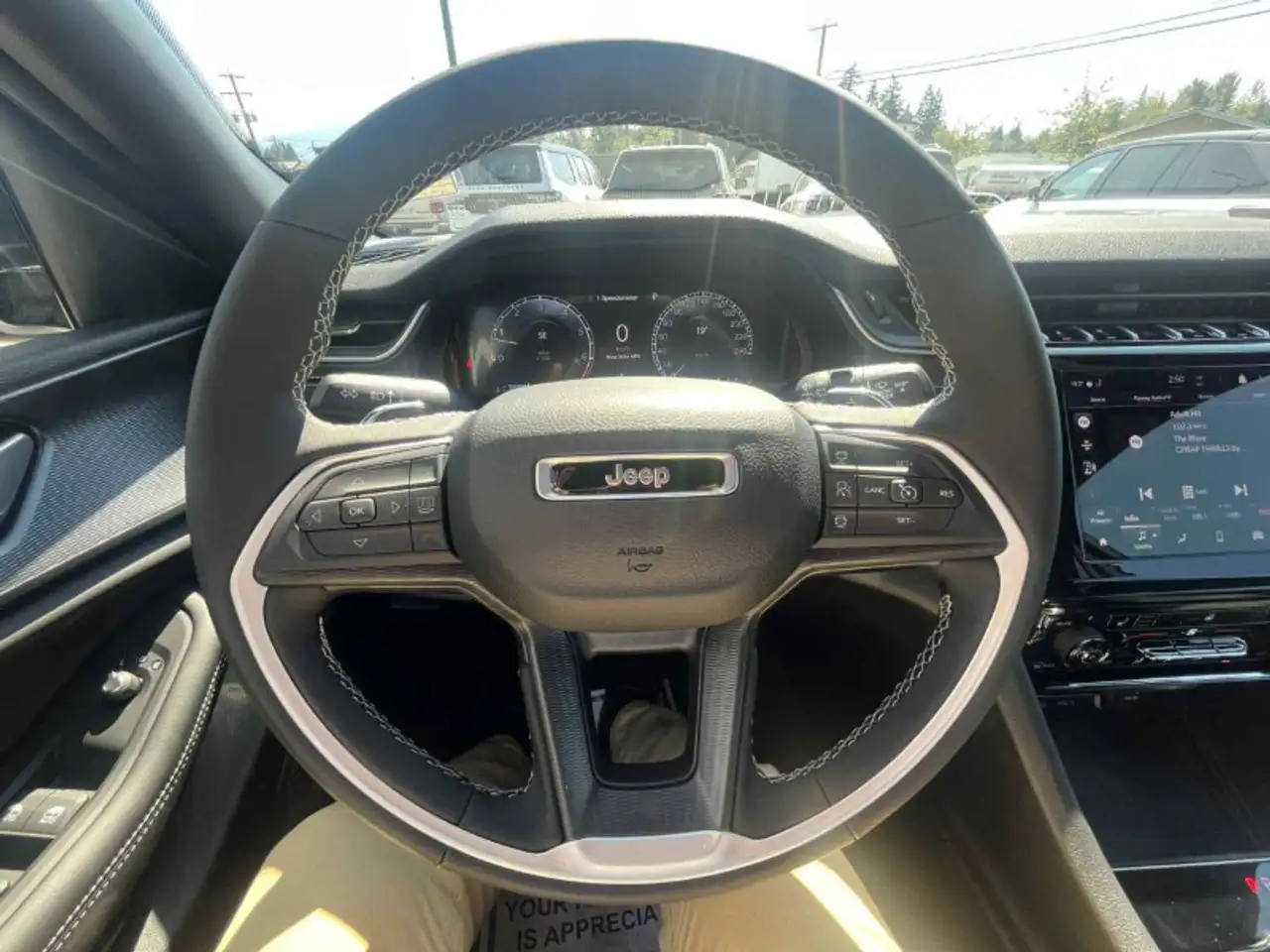 Jeep Grand Cherokee снимка Jeep Grand Cherokee