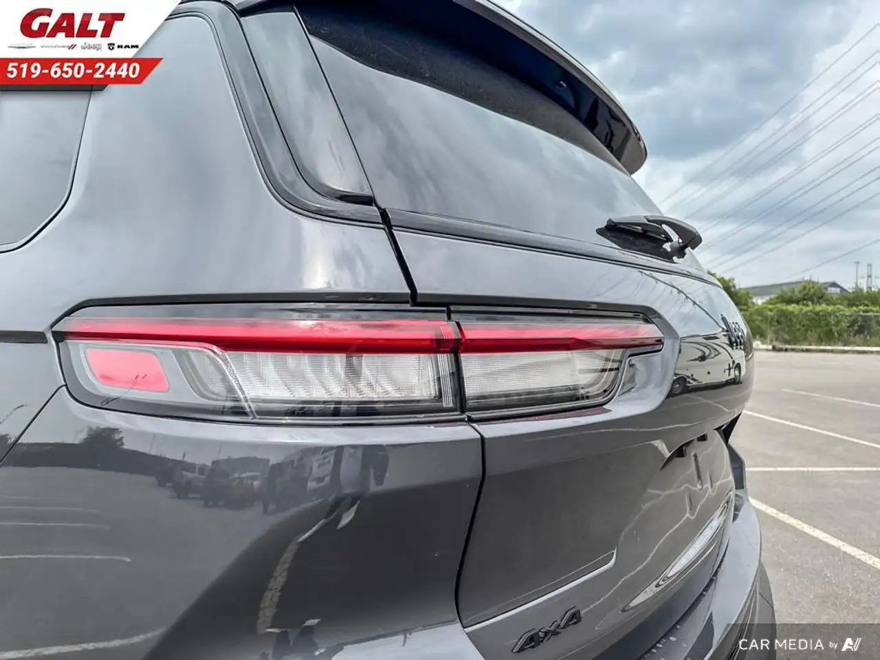 Jeep Grand Cherokee photo Jeep Grand Cherokee