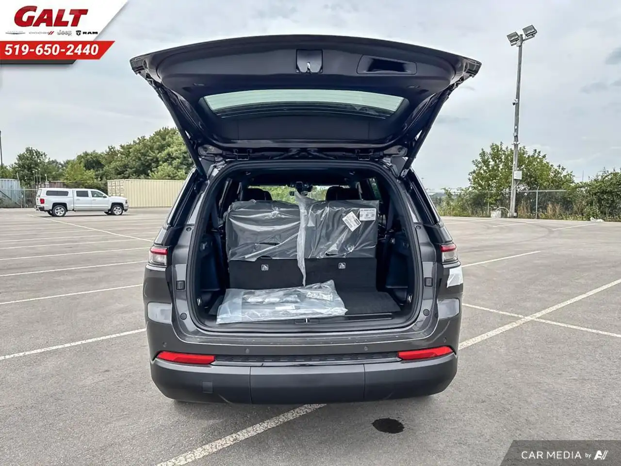 Jeep Grand Cherokee photo Jeep Grand Cherokee