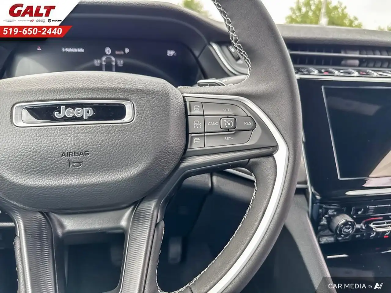 Jeep Grand Cherokee photo Jeep Grand Cherokee