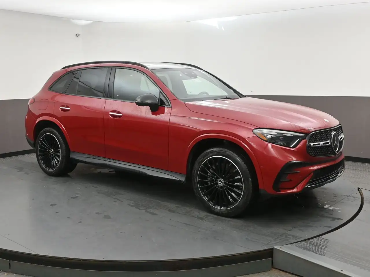 2025 Mercedes-Benz GLC