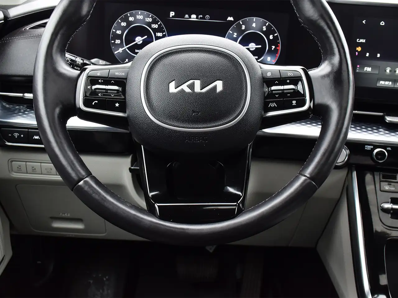Kia Carnival photo Kia Carnival