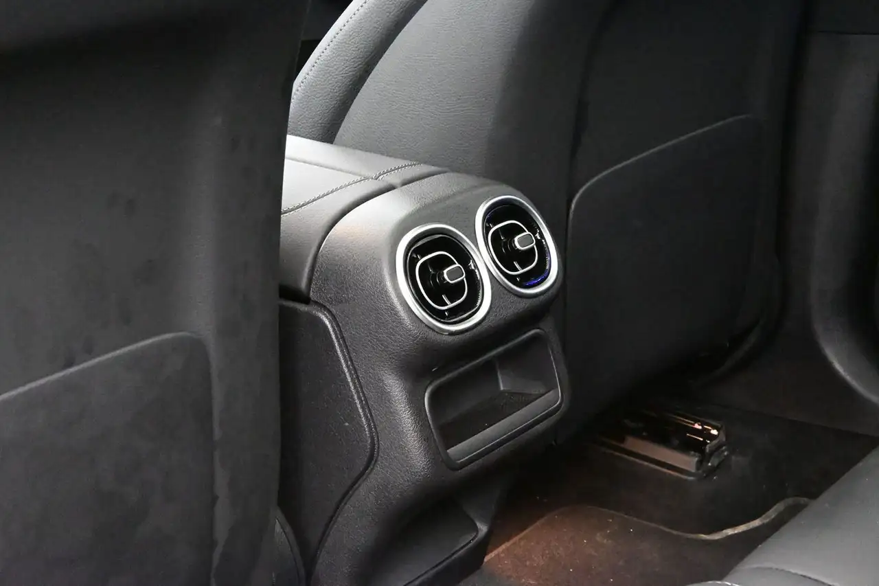 Mercedes-Benz GLC fotografie Mercedes-Benz GLC