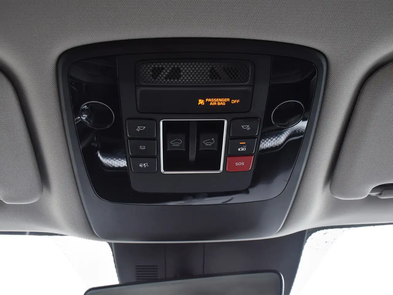 Kia Carnival photo Kia Carnival