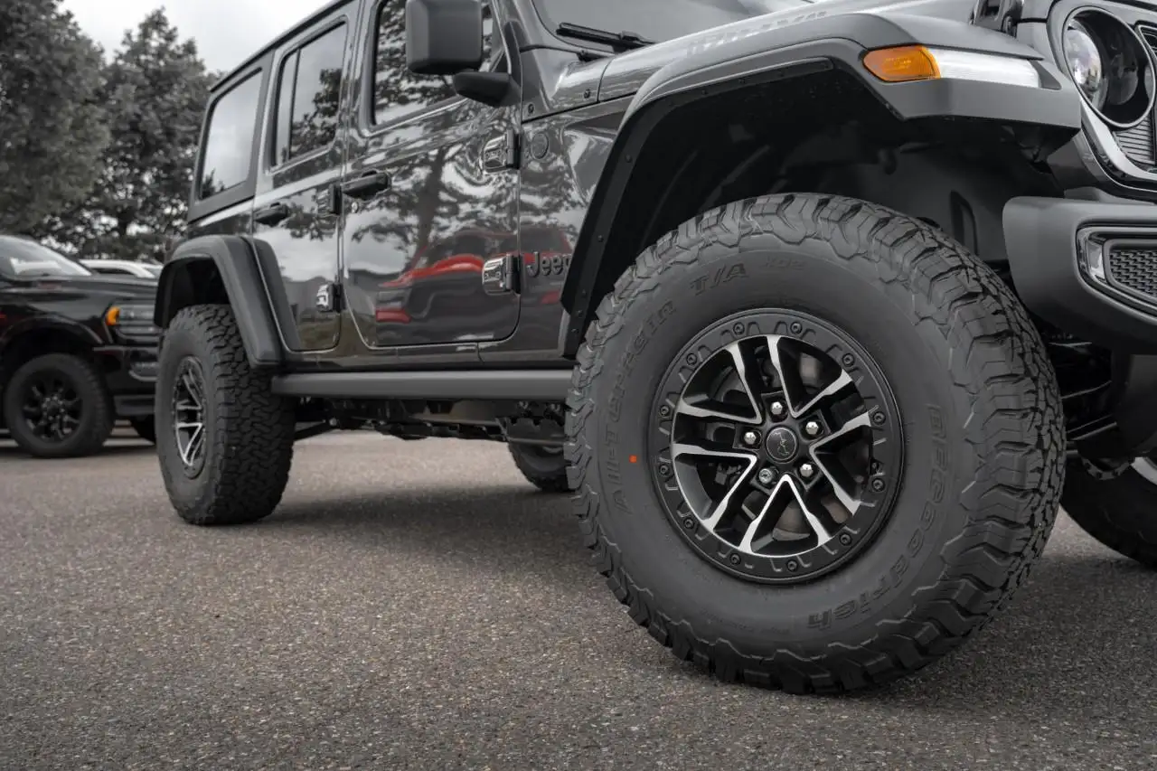 Jeep Wrangler снимка Jeep Wrangler