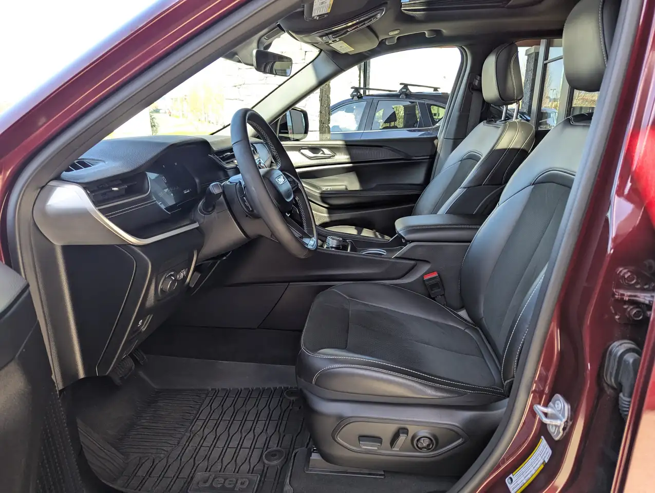 Jeep Grand Cherokee photo Jeep Grand Cherokee