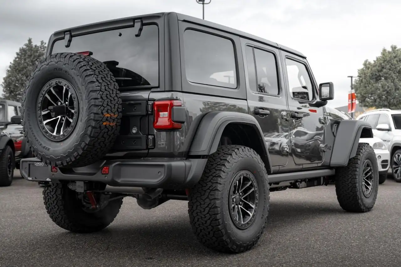 Jeep Wrangler снимка Jeep Wrangler