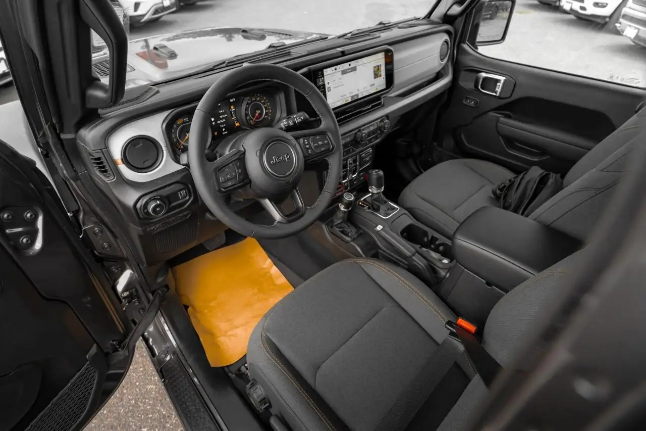 Jeep Wrangler снимка Jeep Wrangler