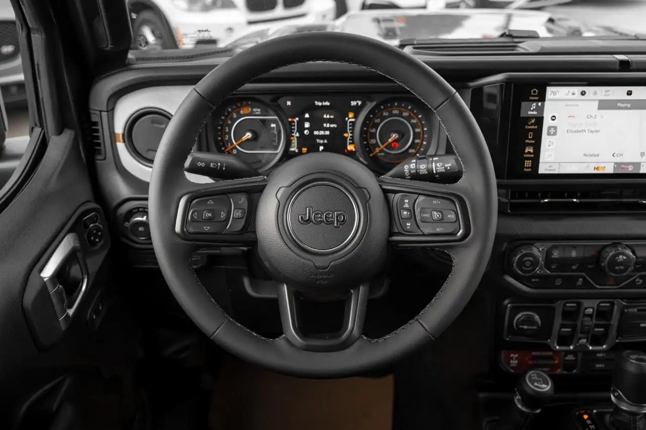 Jeep Wrangler снимка Jeep Wrangler