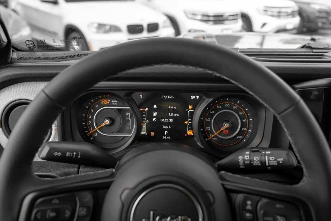 Jeep Wrangler снимка Jeep Wrangler
