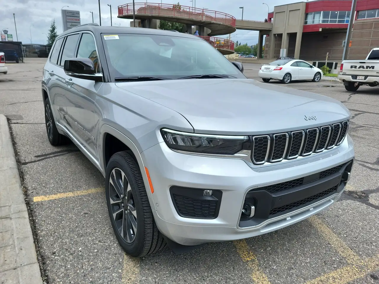 Jeep Grand Cherokee снимка Jeep Grand Cherokee