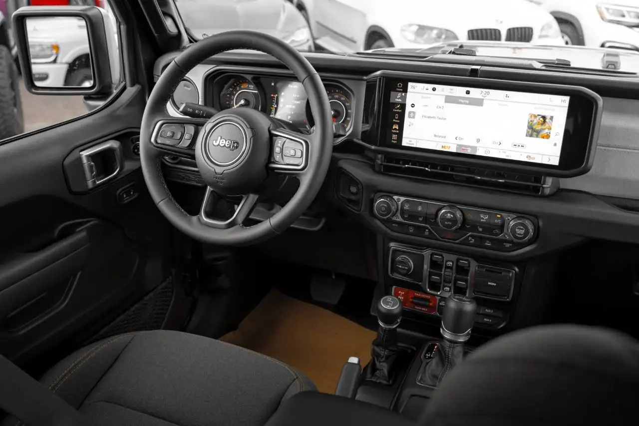 Jeep Wrangler снимка Jeep Wrangler