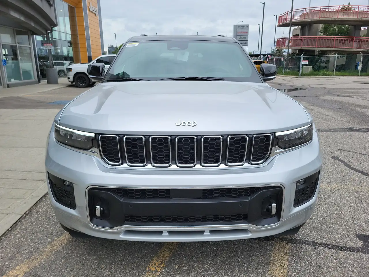 Jeep Grand Cherokee снимка Jeep Grand Cherokee