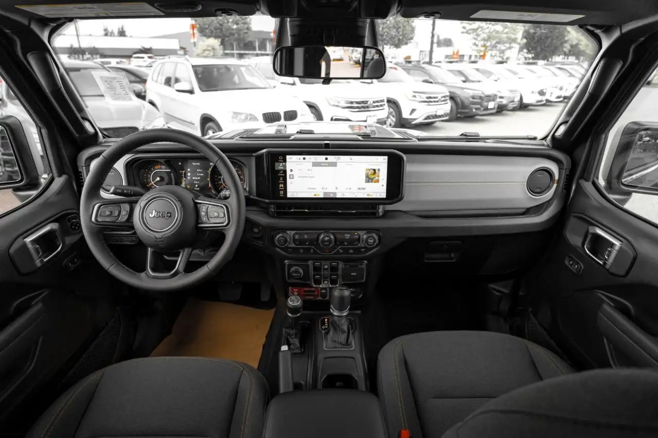 Jeep Wrangler снимка Jeep Wrangler
