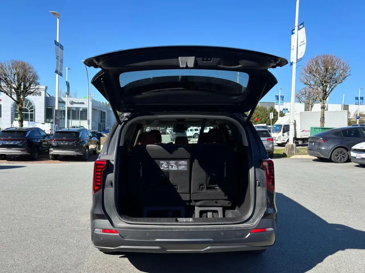 Kia Carnival photo Kia Carnival