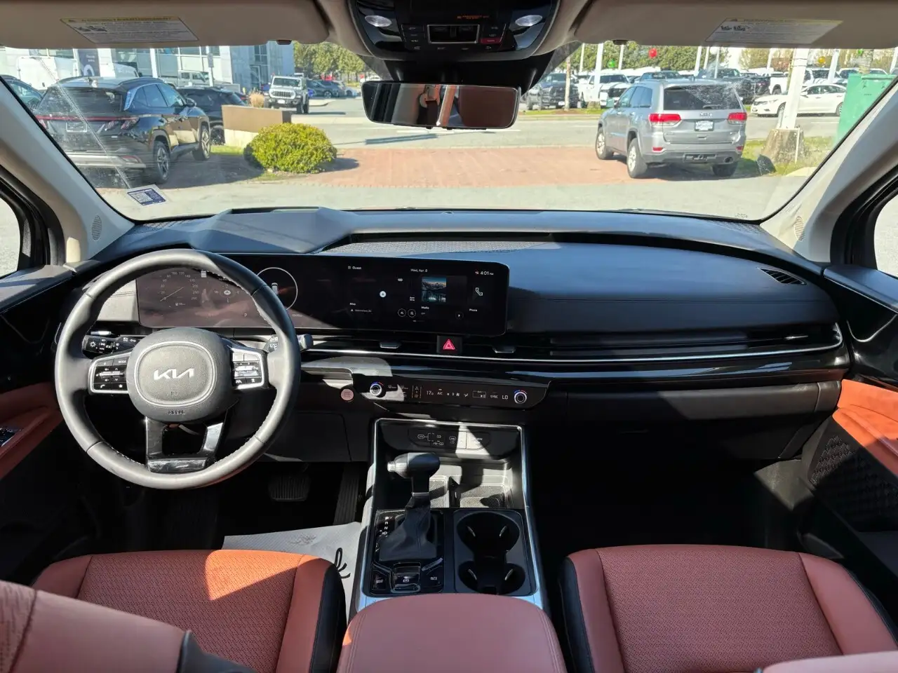 Kia Carnival photo Kia Carnival