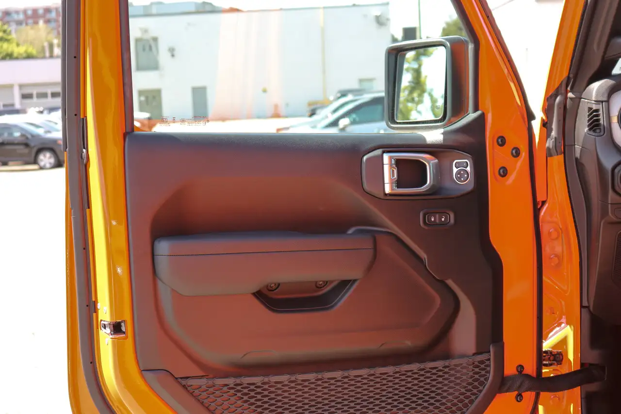 Jeep Wrangler снимка Jeep Wrangler