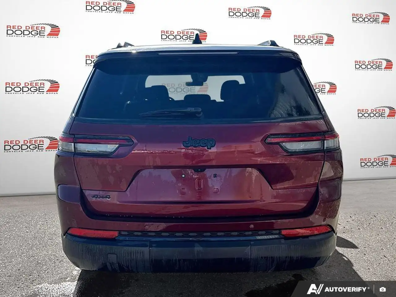 Jeep Grand Cherokee photo Jeep Grand Cherokee