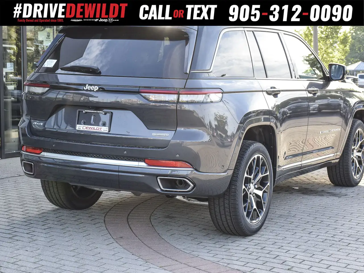 Jeep Grand Cherokee снимка Jeep Grand Cherokee