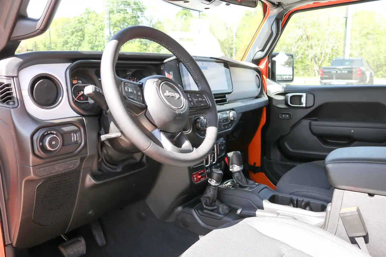 Jeep Wrangler снимка Jeep Wrangler