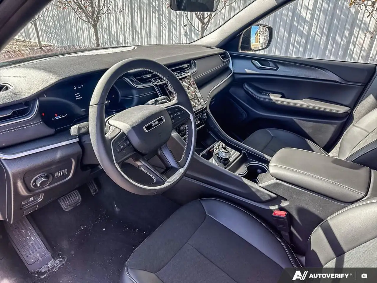 Jeep Grand Cherokee photo Jeep Grand Cherokee
