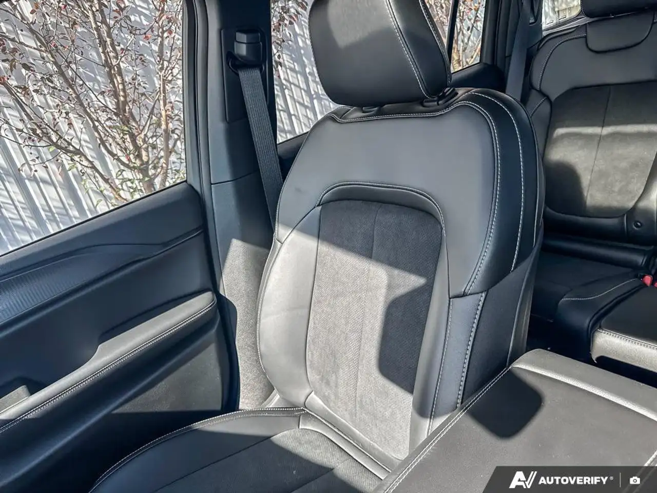 Jeep Grand Cherokee photo Jeep Grand Cherokee