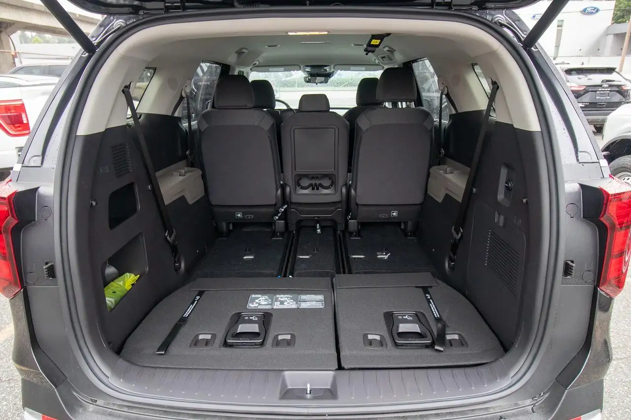 Kia Carnival снимка Kia Carnival