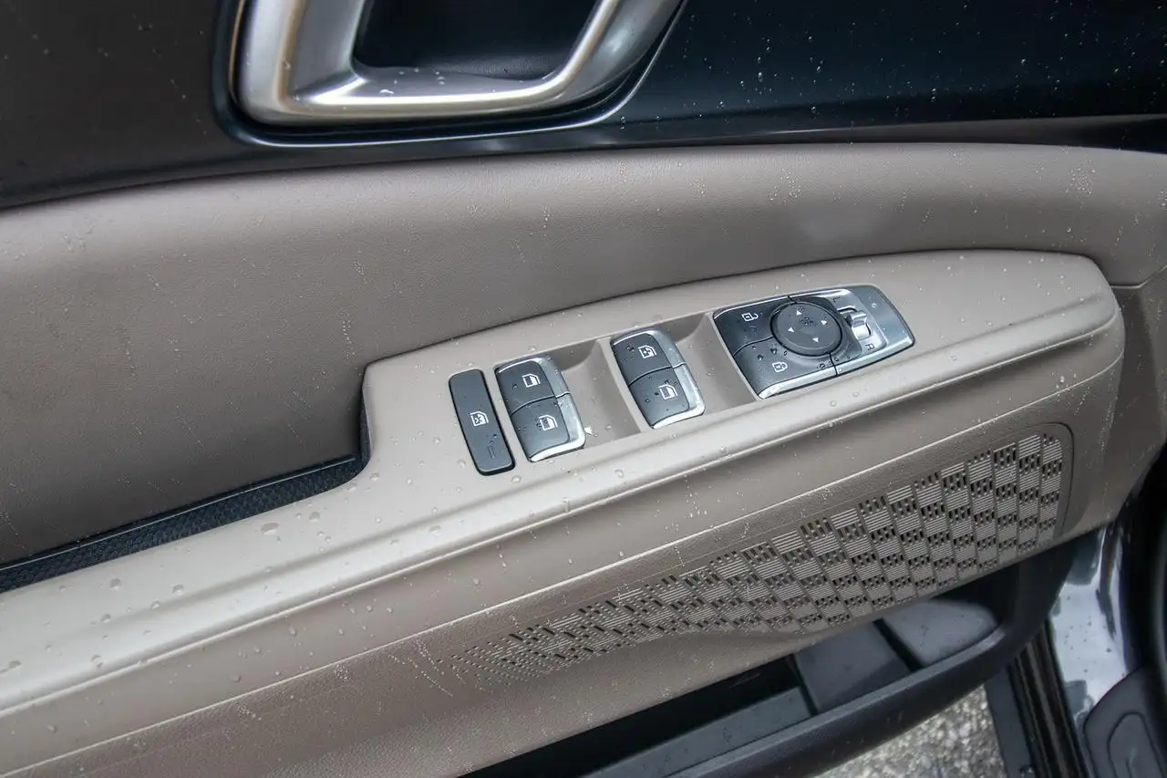 Kia Carnival снимка Kia Carnival