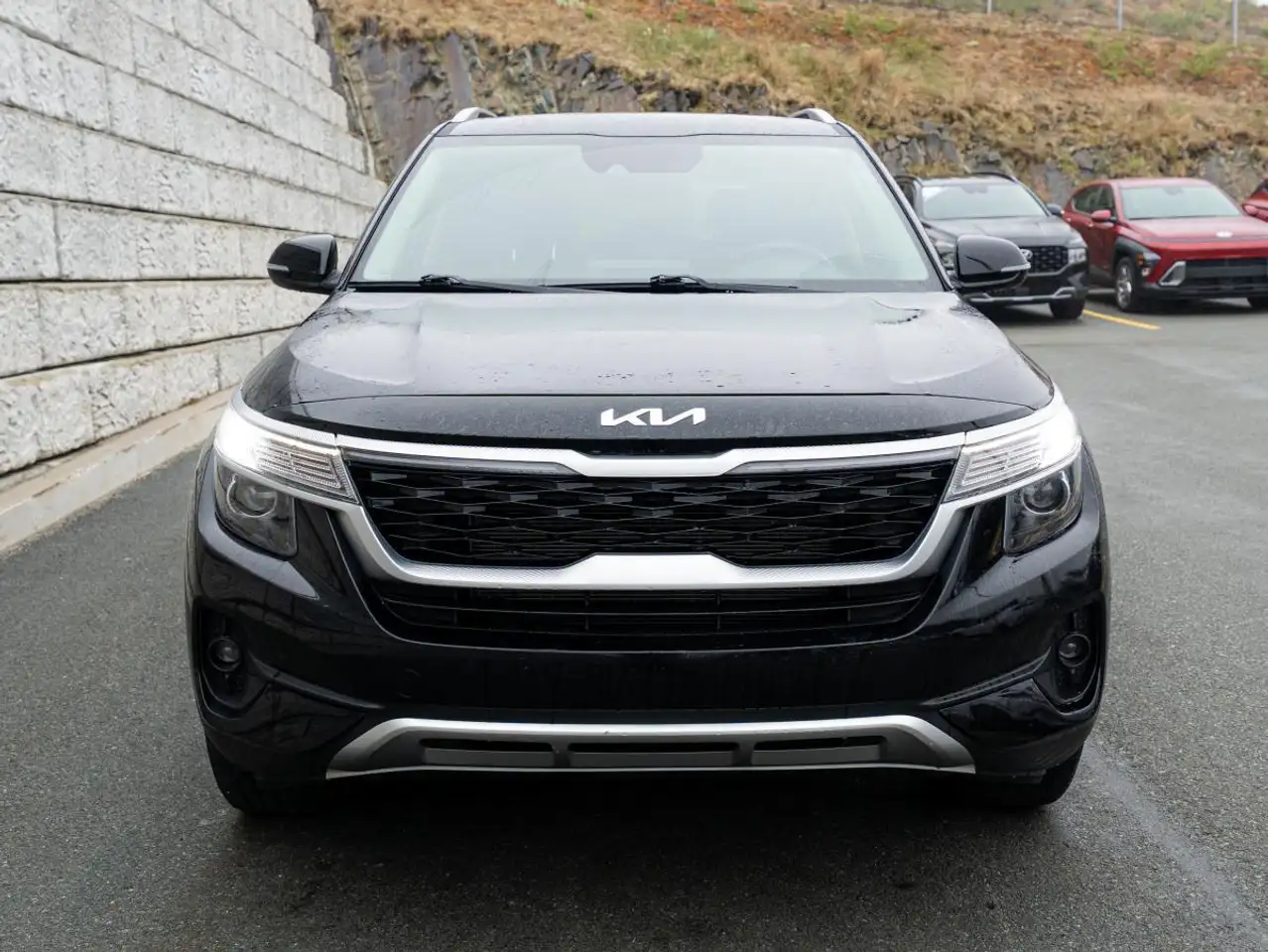 Kia Seltos photo Kia Seltos