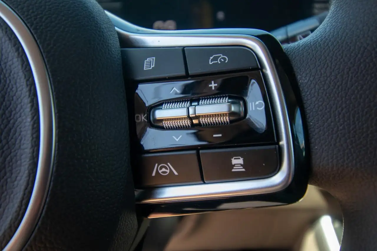Kia Carnival снимка Kia Carnival