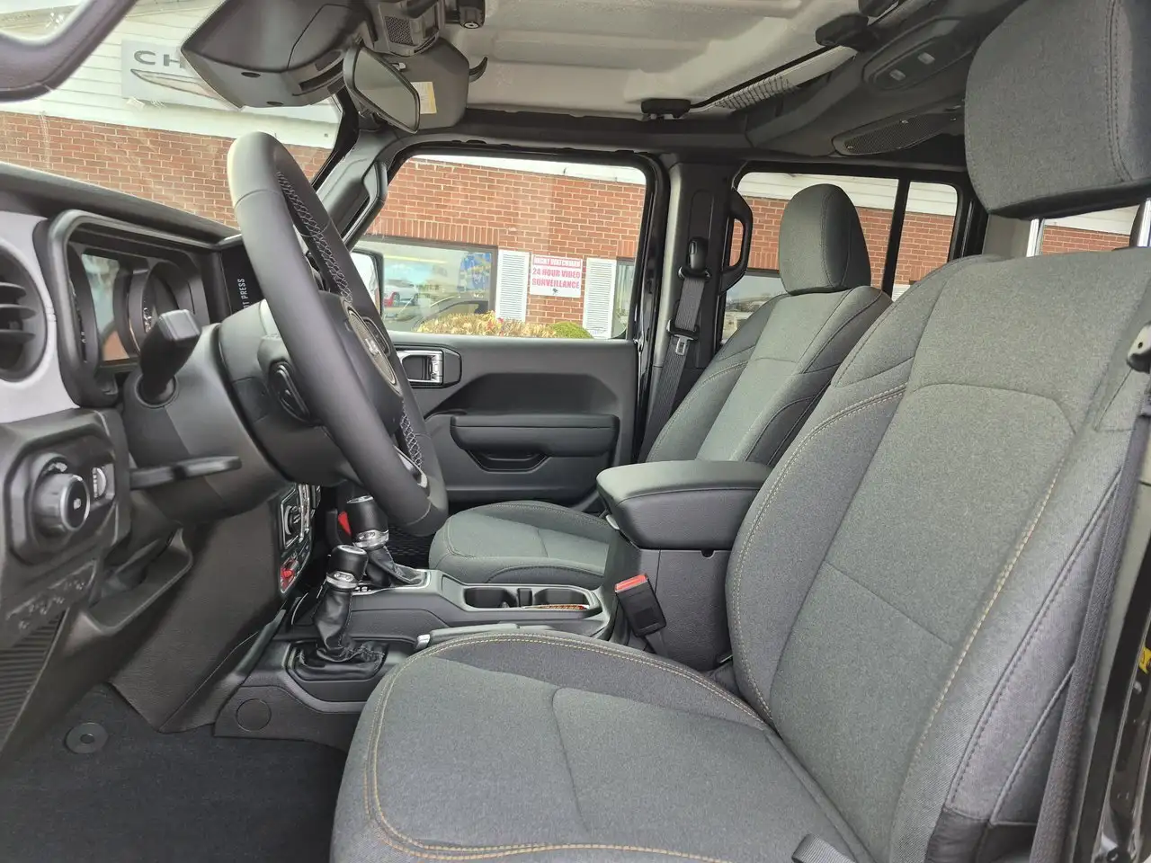 Jeep Wrangler снимка Jeep Wrangler