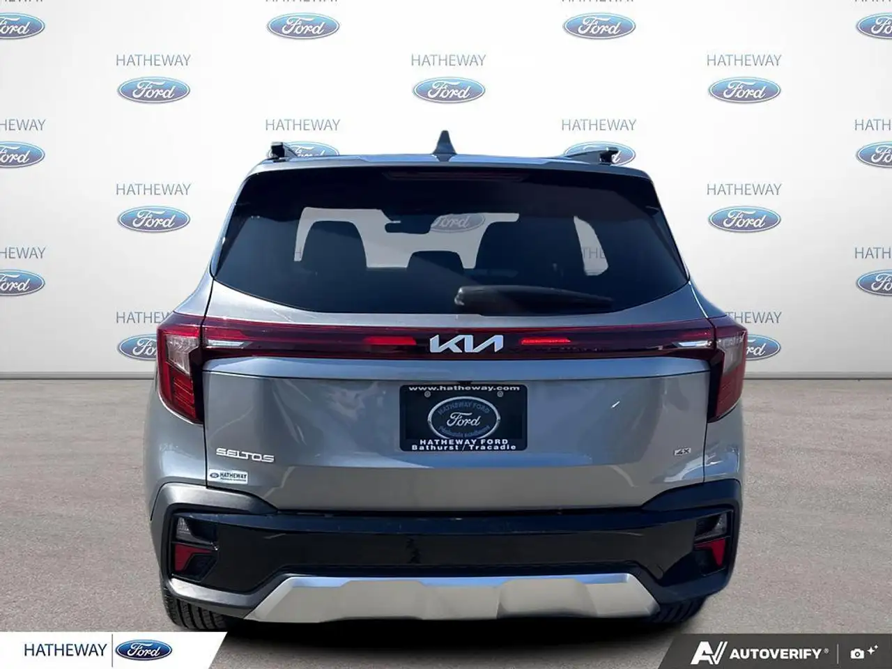 Kia Seltos снимка Kia Seltos