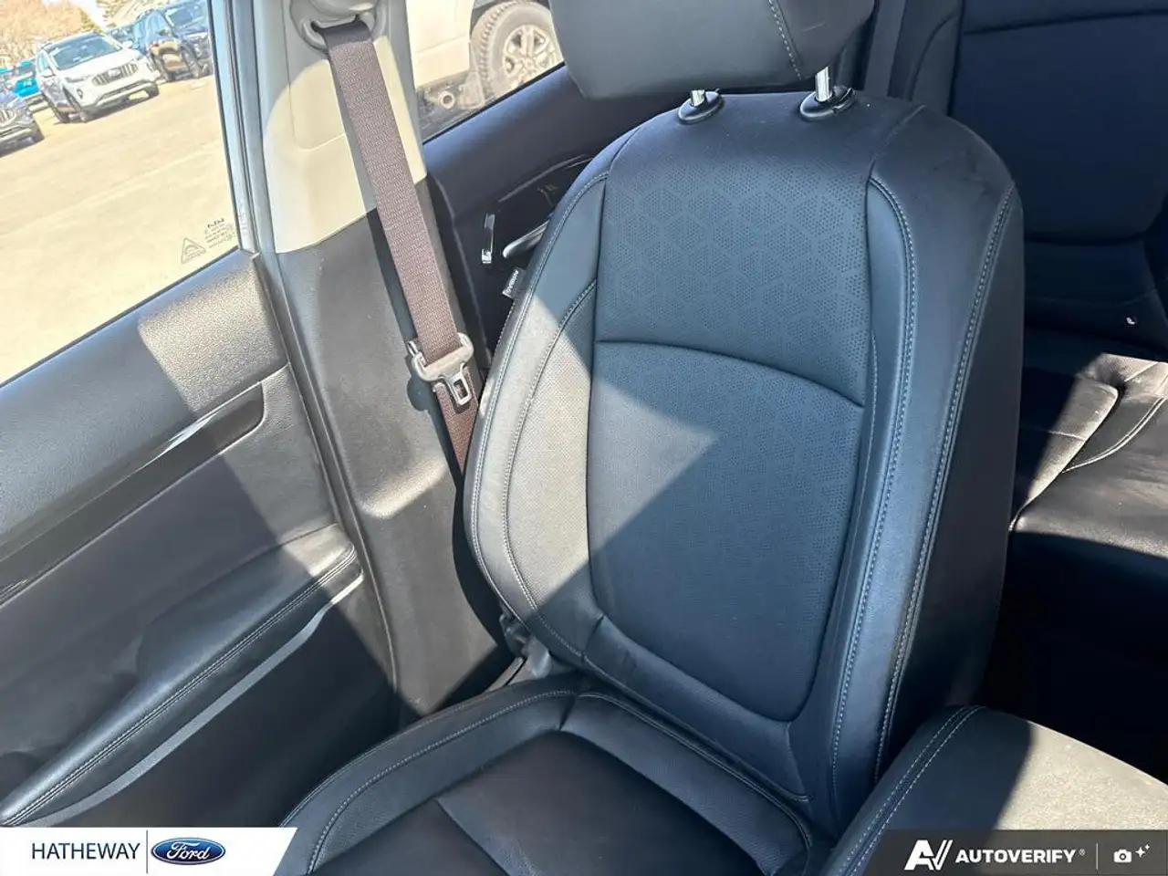 Kia Seltos снимка Kia Seltos