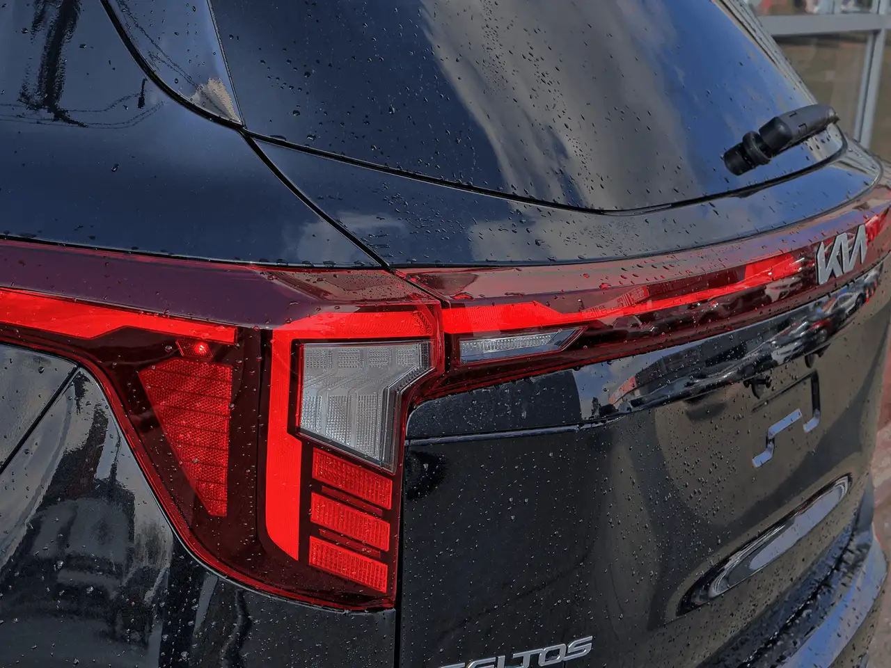 Kia Seltos снимка Kia Seltos
