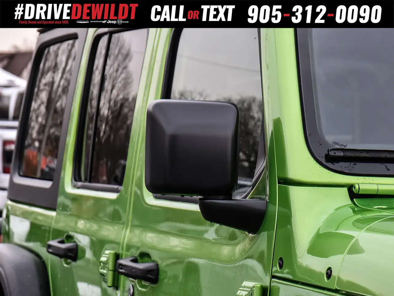 Jeep Wrangler снимка Jeep Wrangler