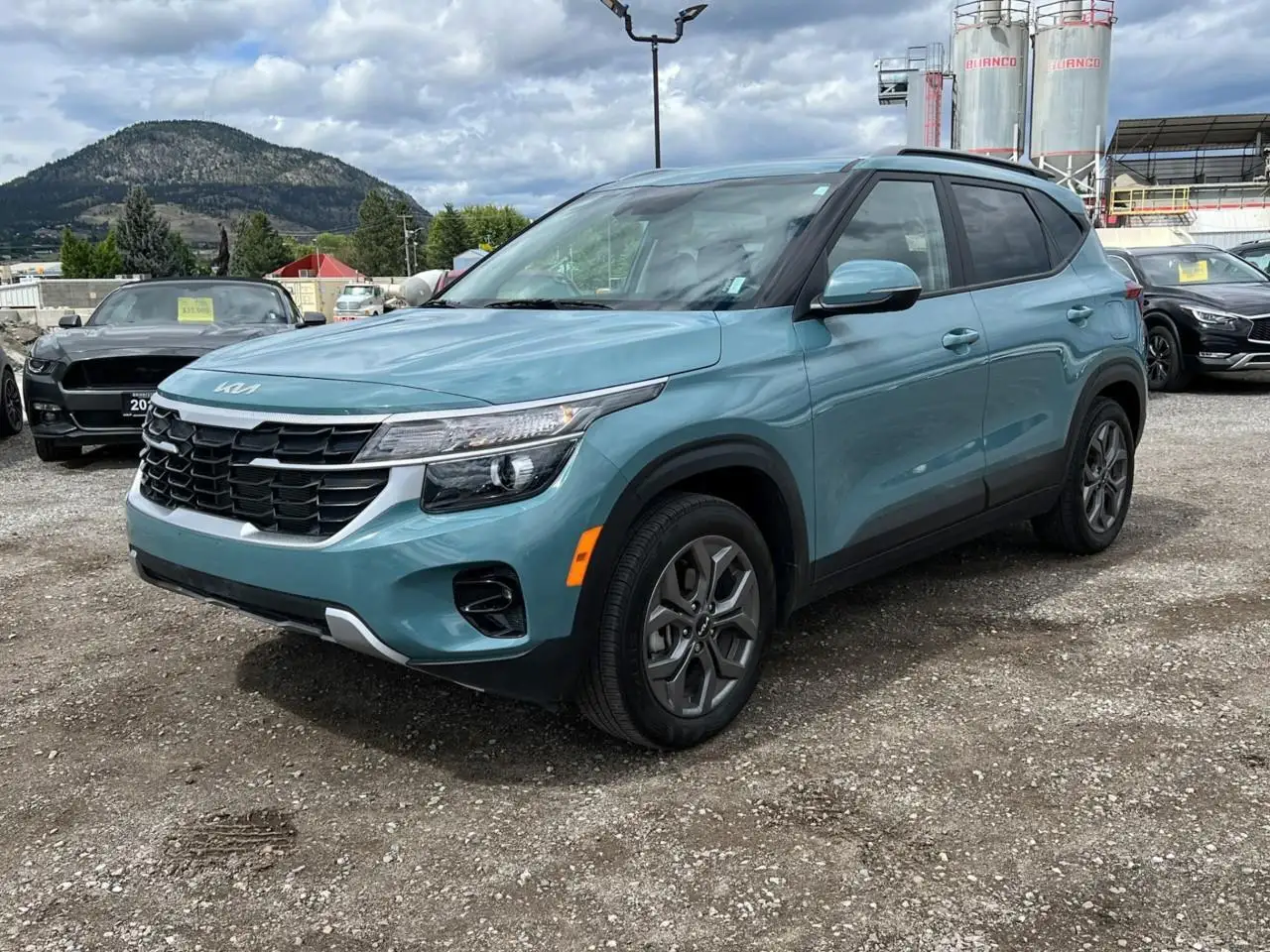 Kia Seltos photo Kia Seltos