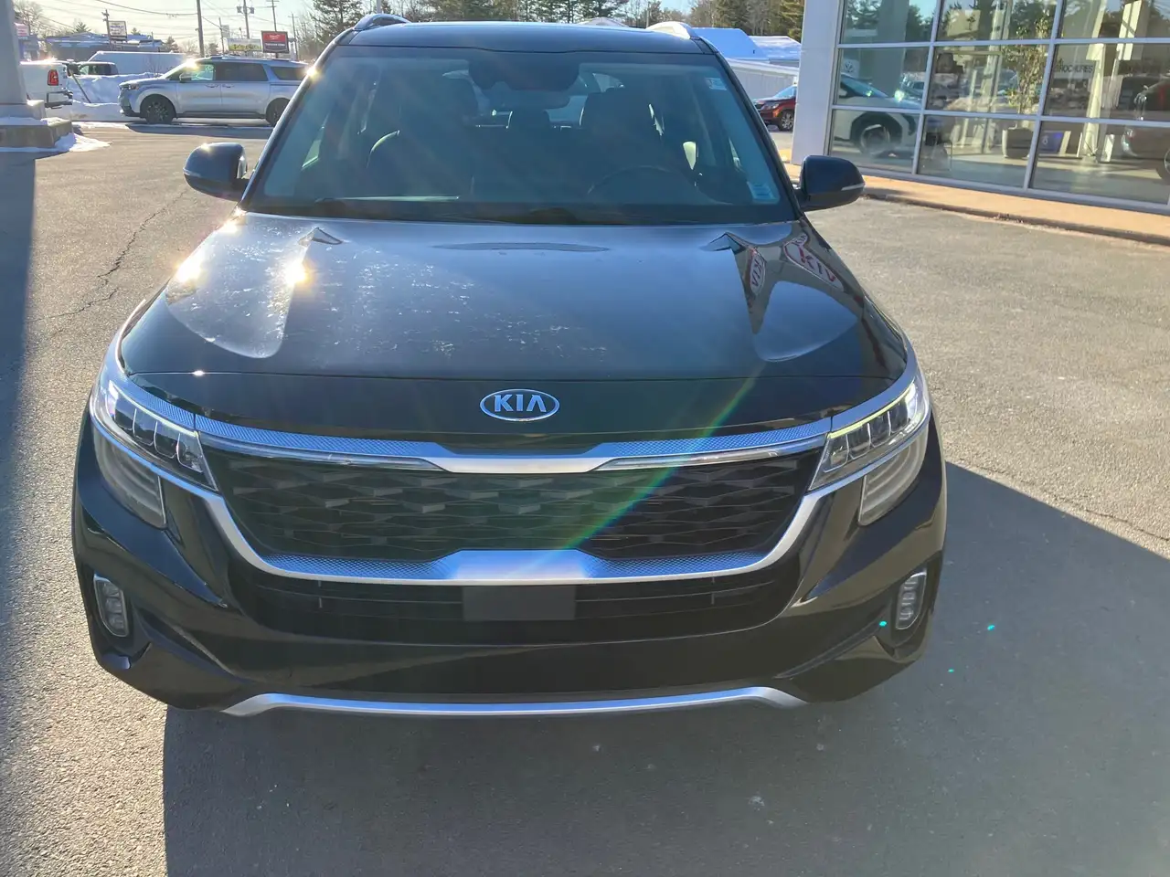 Kia Seltos снимка Kia Seltos