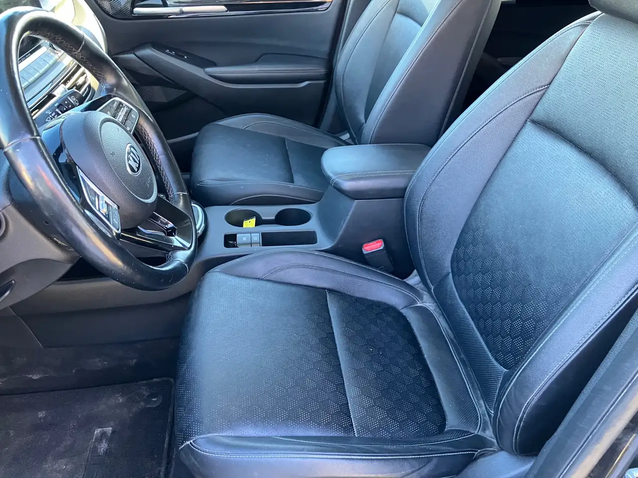 Kia Seltos снимка Kia Seltos