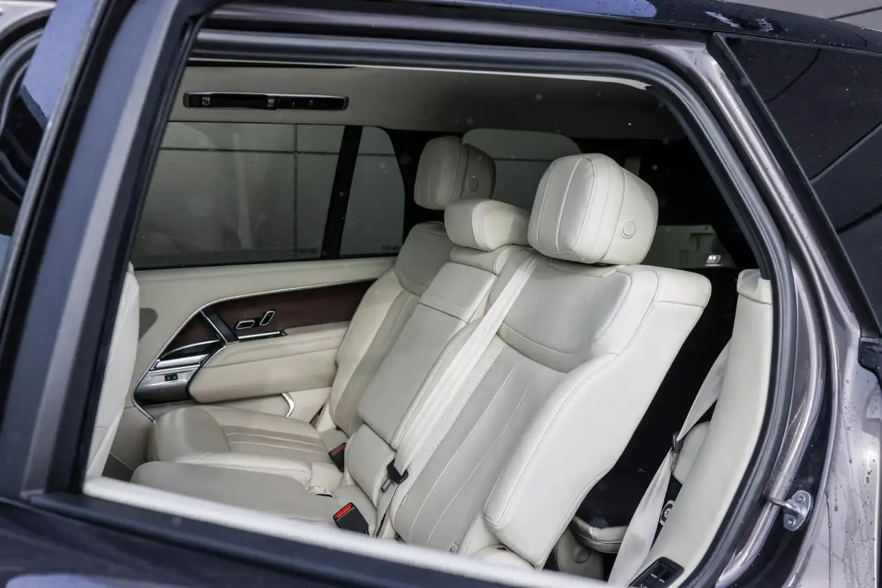 Land Rover Range Rover photo Land Rover Range Rover