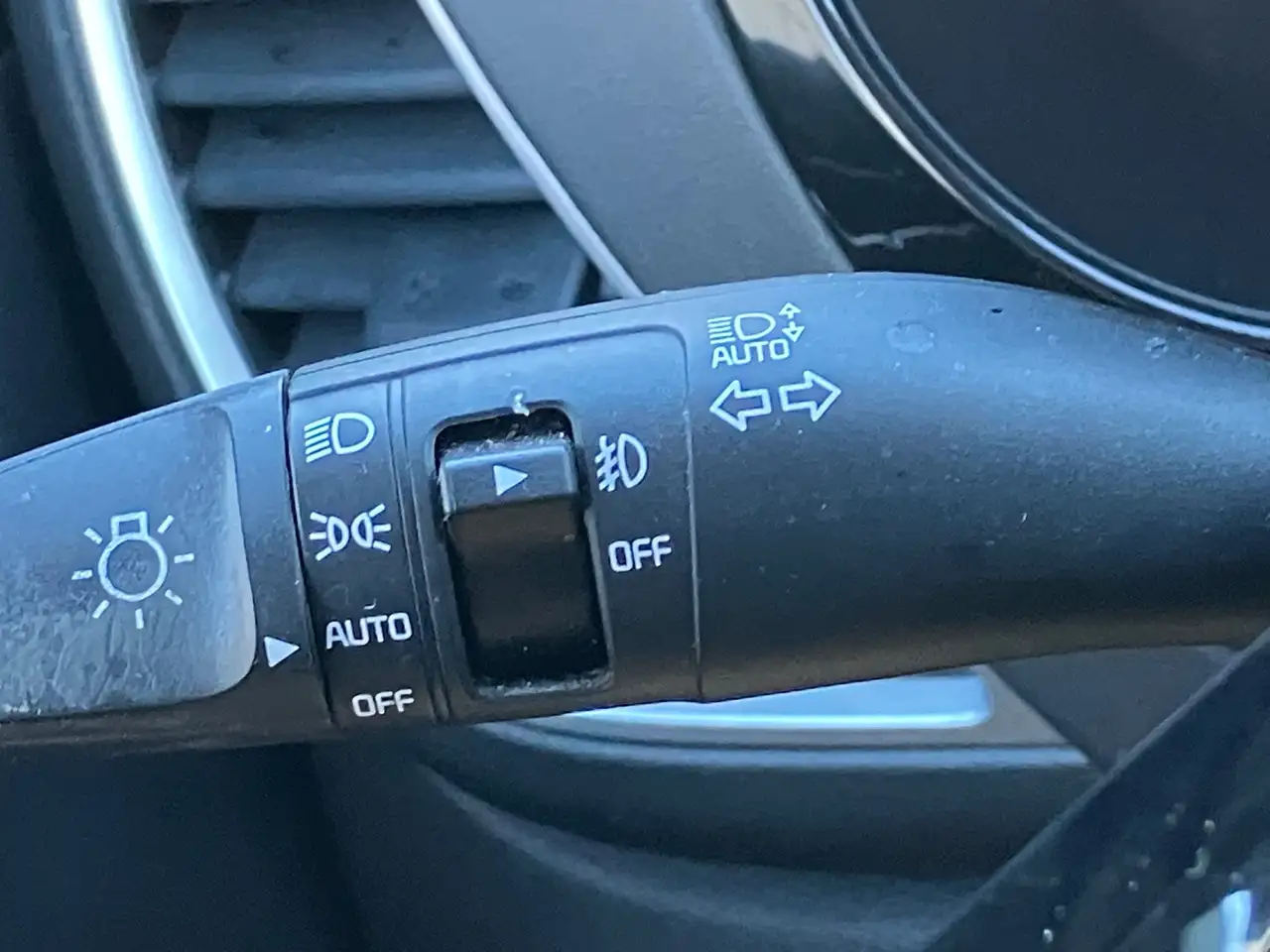 Kia Seltos снимка Kia Seltos