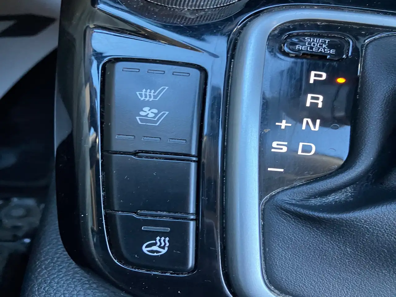 Kia Seltos снимка Kia Seltos