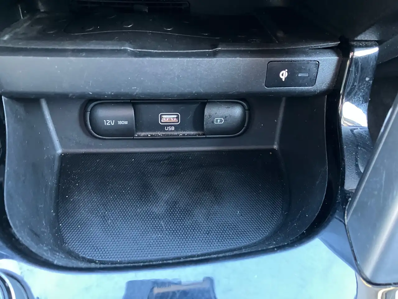 Kia Seltos снимка Kia Seltos