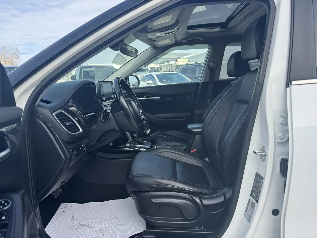 Kia Seltos fotografie Kia Seltos