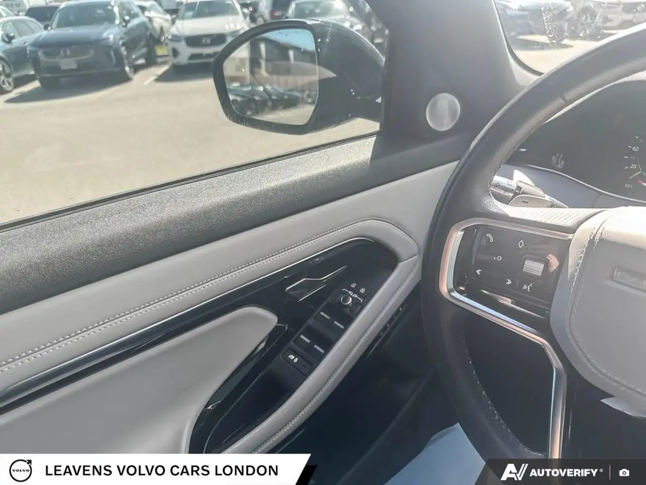 Land Rover Range Rover Evoque снимка Land Rover Range Rover Evoque